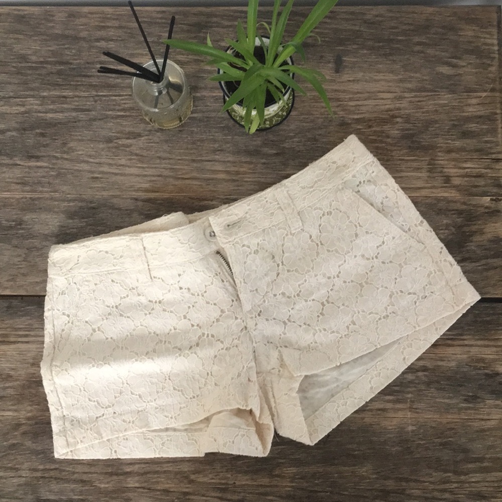 Crochet Ivory Floral Short